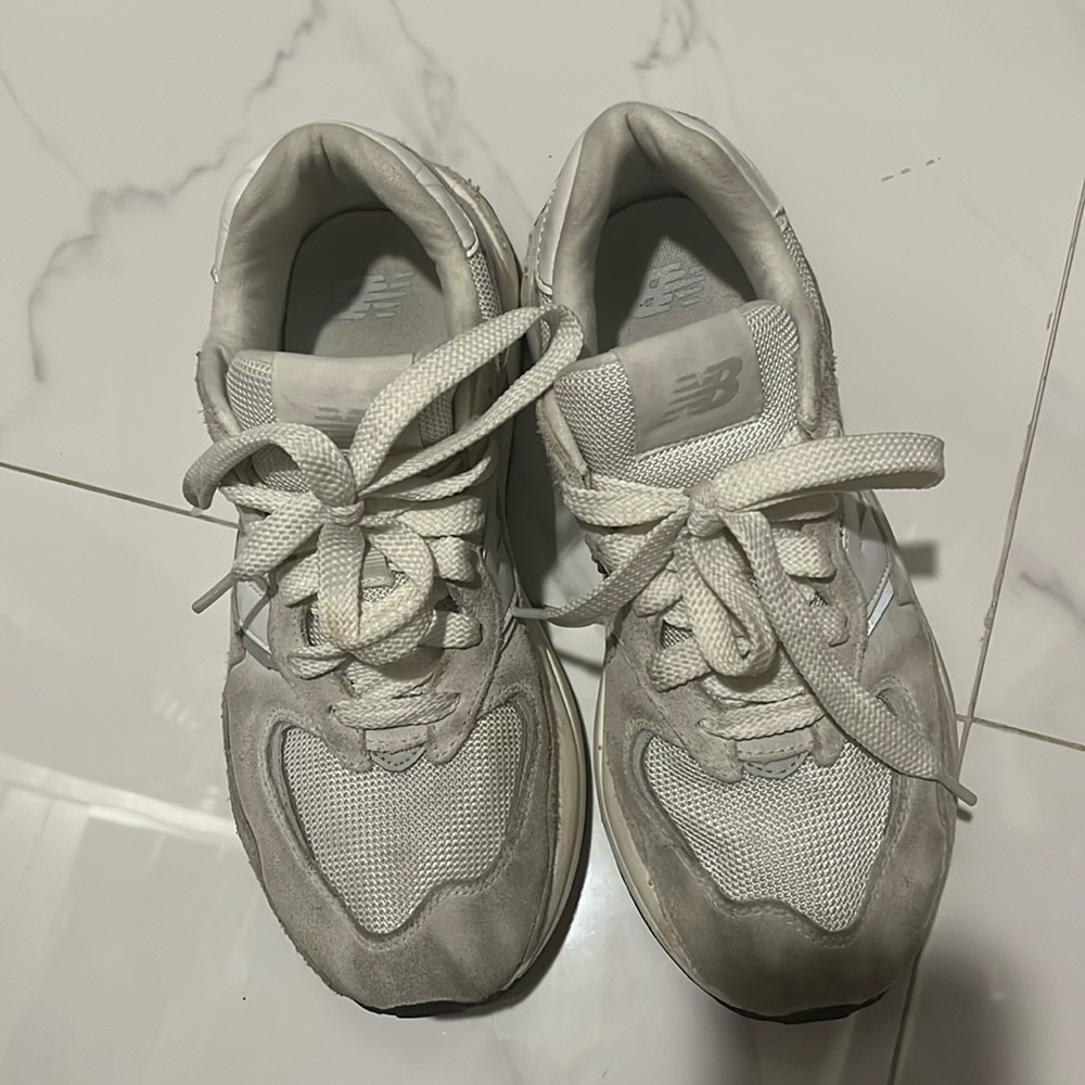 New balance trainers size 8.5 women’s